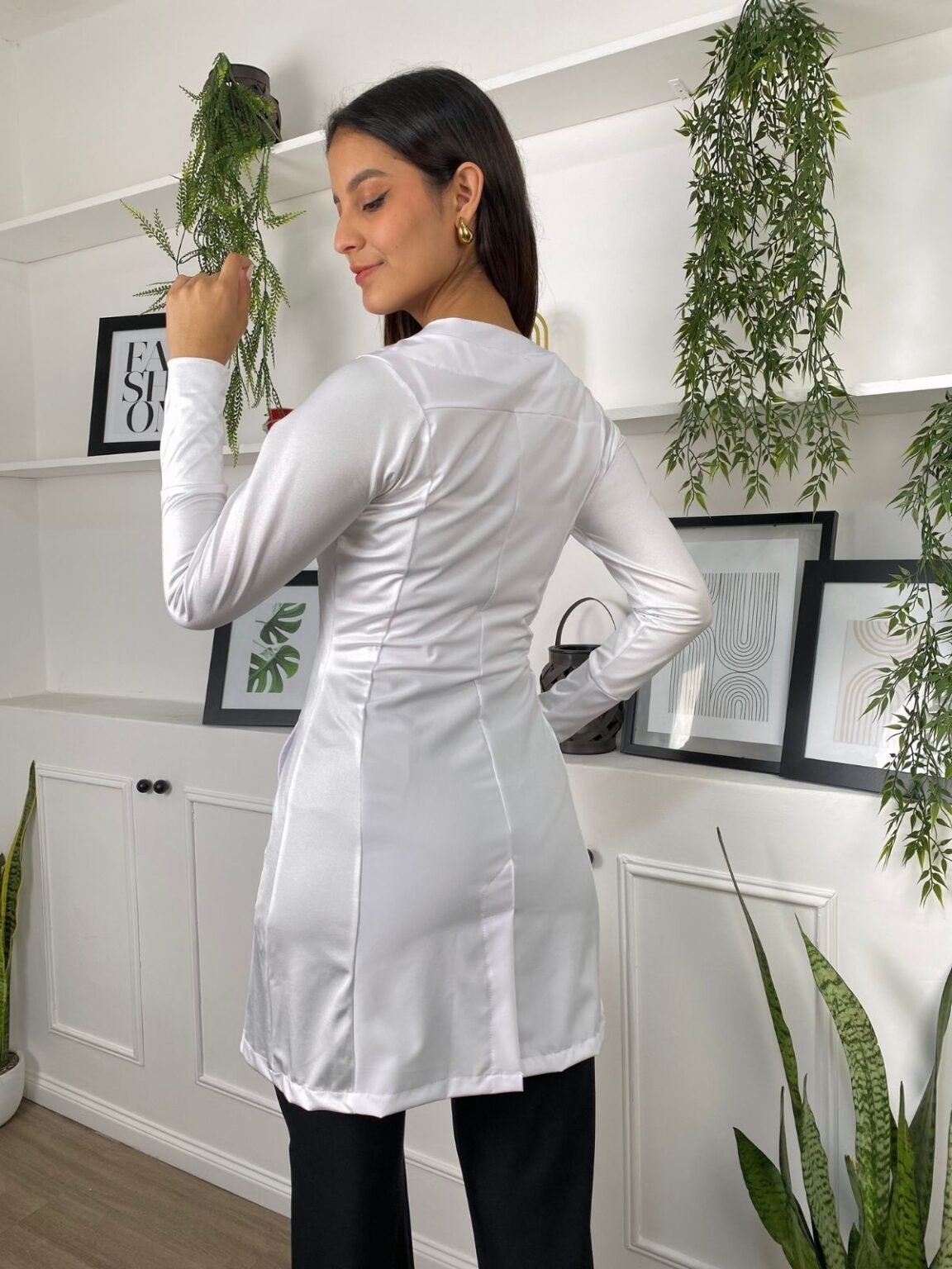 mandil-nina-blanco-espalda Mandil nina blanco espalda