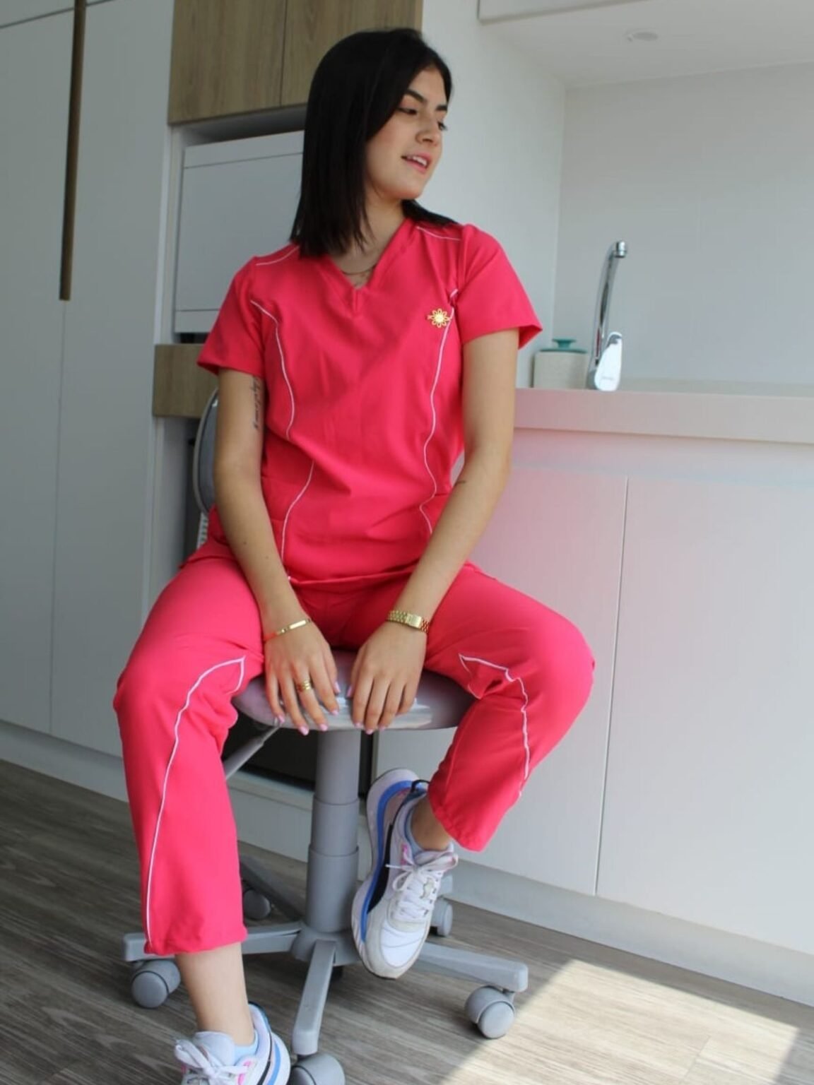 scrub-demi-perfil Scrub demi perfil