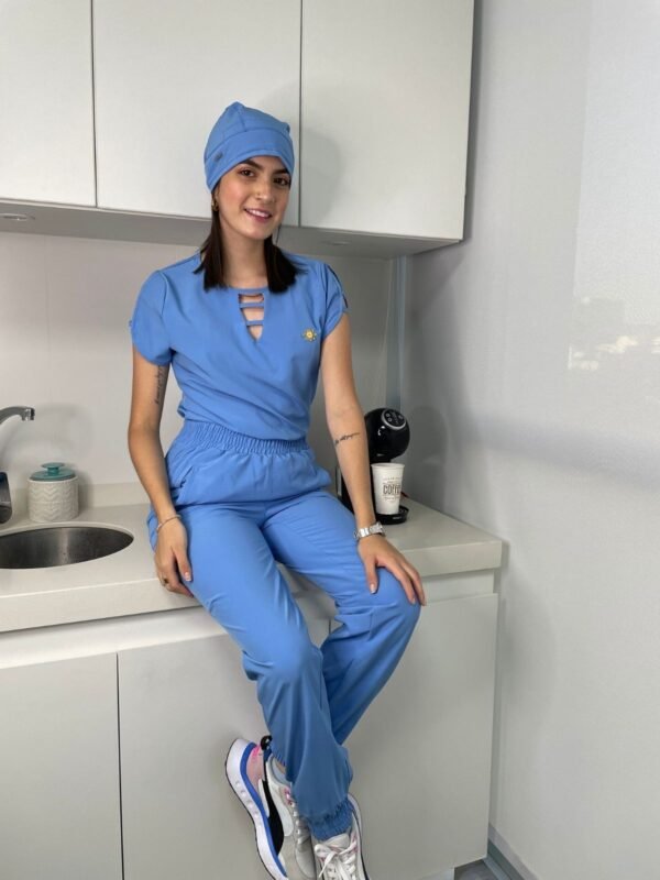 Scrub pia celeste frontal
